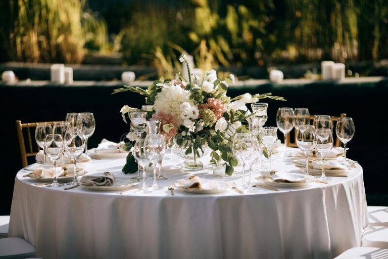 Read more about the article Tips Agar Dekorasi Catering pernikahan Terlihat Menarik & Profesional